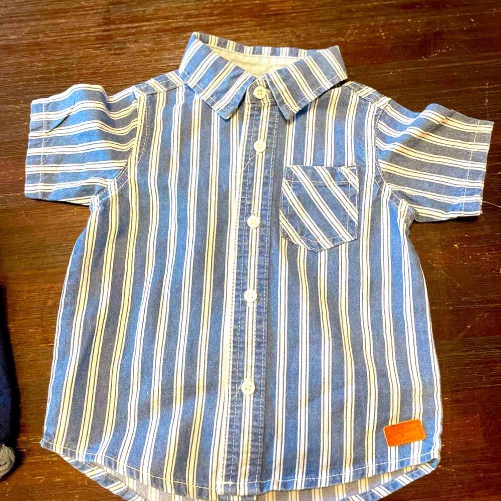 BRAND NEW NEVER WORN Denim button down and shorts